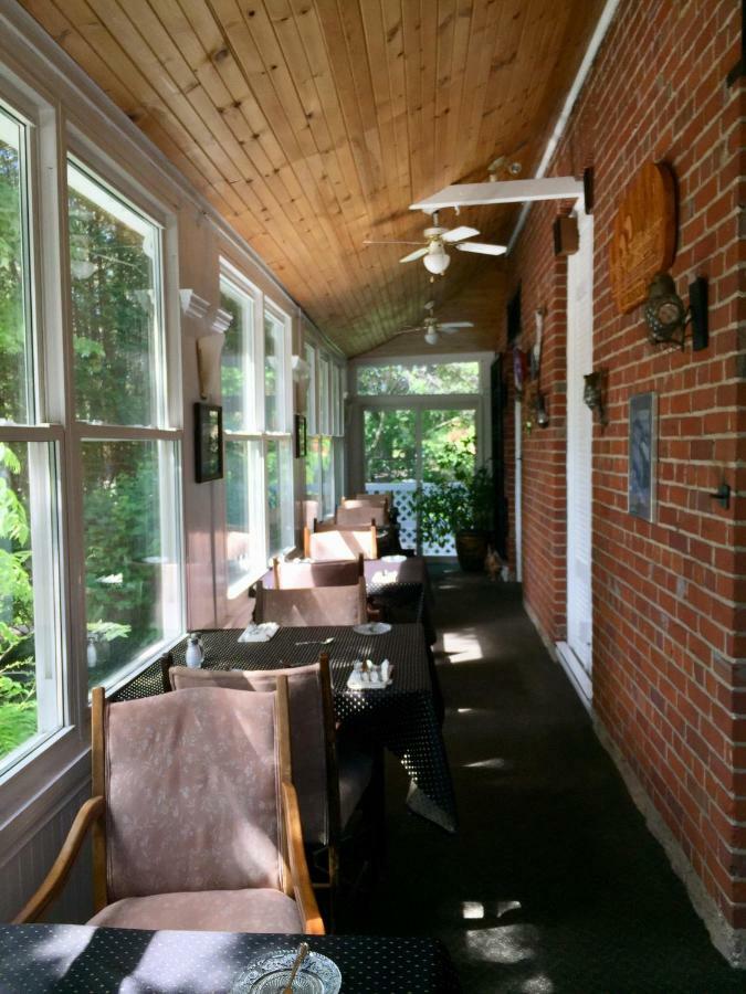 Trinity House Inn Gananoque Exteriér fotografie